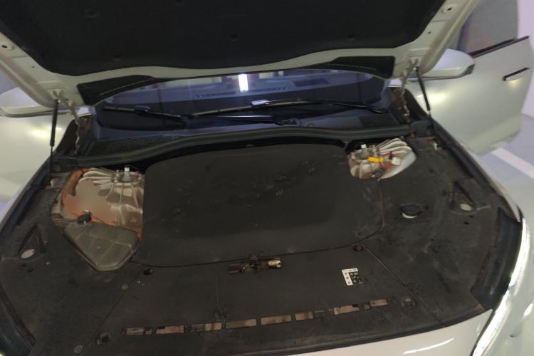 Used Nio ET7 2022 75 kWh Engine Bay