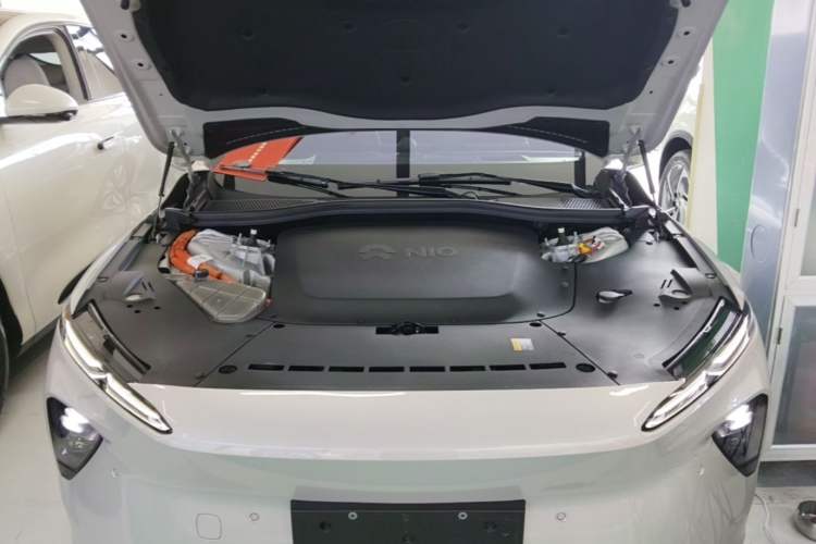 Used Nio ET7 2022 75 kWh Engine Bay
