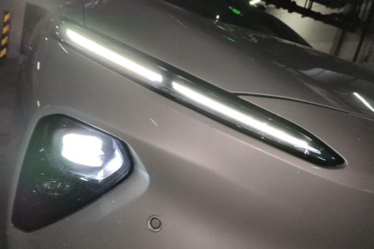 Used Nio ET7 2022 100 kWh Exterior 6