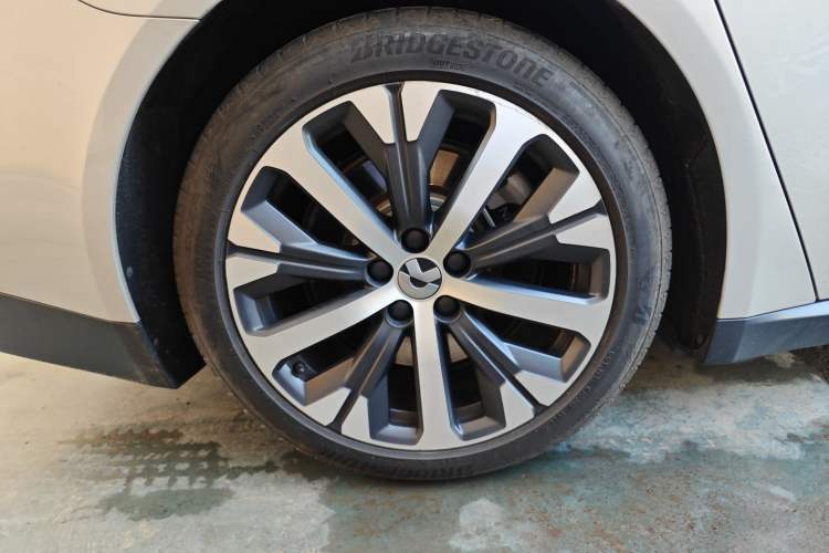 Used Nio ET7 2022 75 kWh Exterior 8