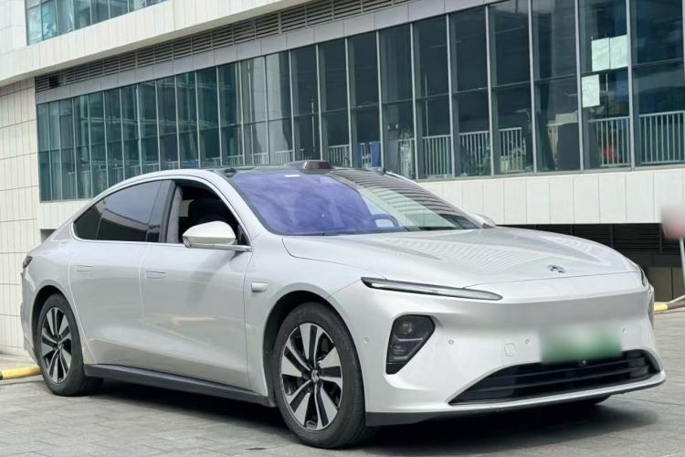 Used Nio ET7 2022 75 kWh Front Right 45 Deg