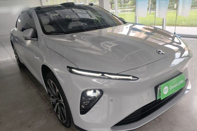 Used Nio ET7 2022 75 kWh Front Right 45 Deg