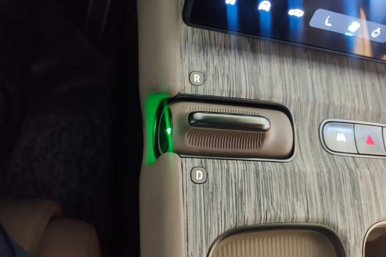 Used Nio ET7 2022 100kWh First Edition Gear Lever