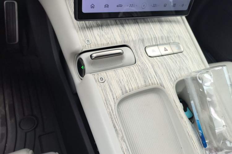 Used Nio ET7 2022 100kWh First Edition Gear Lever