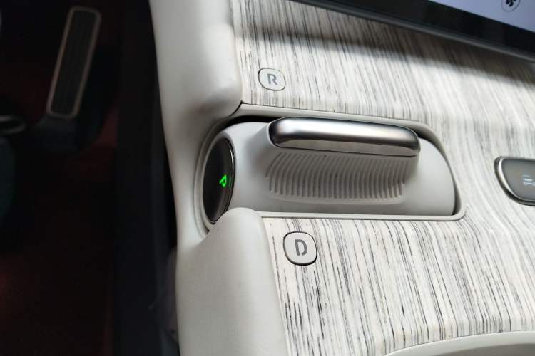 Used Nio ET7 2022 100kWh First Edition Gear Lever