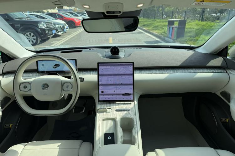 Used Nio ET7 2022 100 kWh Interior 1