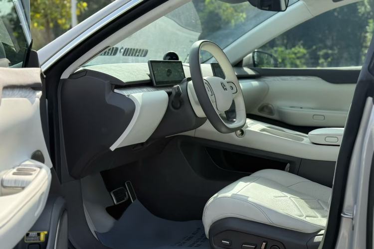Used Nio ET7 2022 100 kWh Interior 2