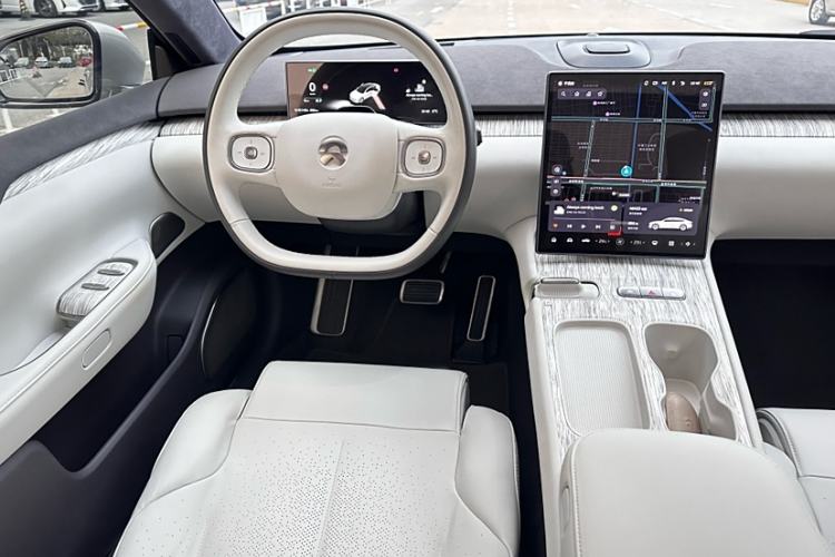 Used Nio ET7 2022 75 kWh Interior 2