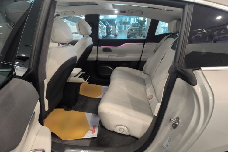 Used Nio ET7 2022 75 kWh Interior 4