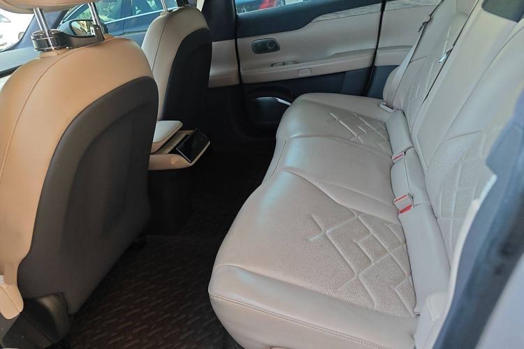 Used Nio ET7 2022 75 kWh Interior 4