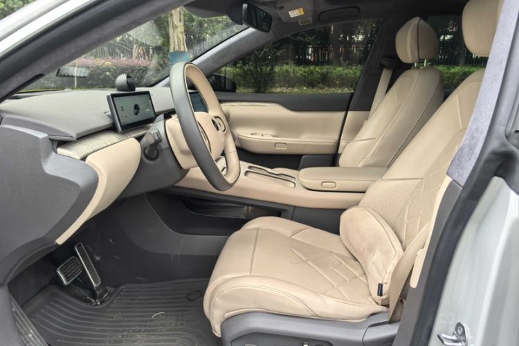 Used Nio ET7 2022 75 kWh Interior 4