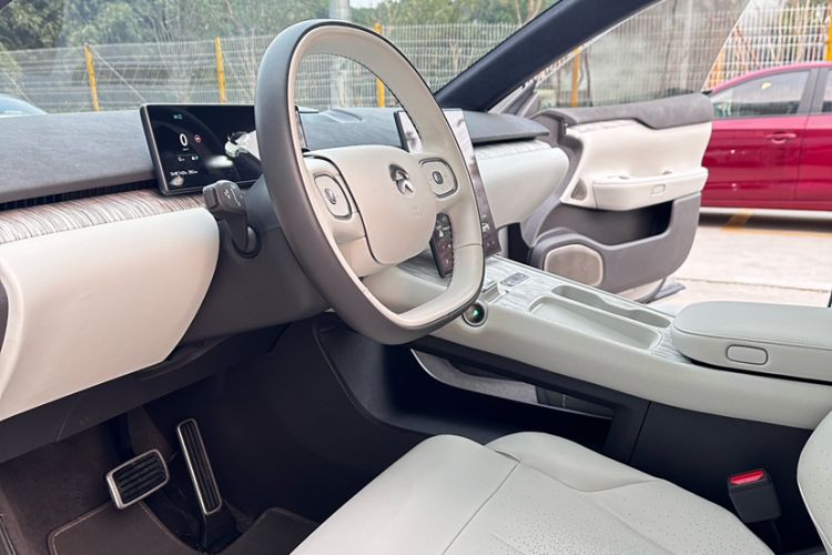 Used Nio ET7 2022 75 kWh Interior 4