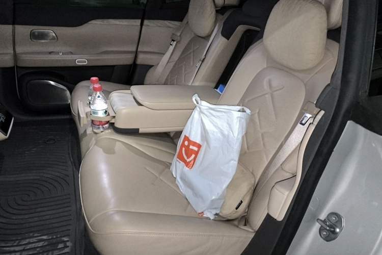Used Nio ET7 2022 100 kWh Interior 4
