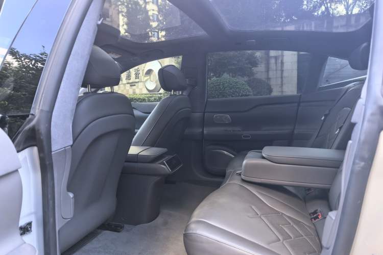 Used Nio ET7 2022 100kWh First Edition Interior 8