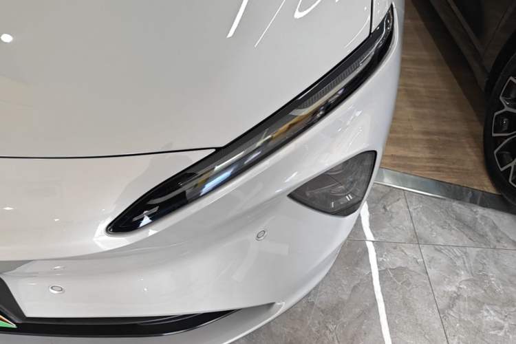 Used Nio ET7 2022 75 kWh Left Front Headlight