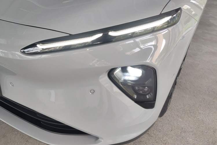 Used Nio ET7 2022 75 kWh Left Front Headlight