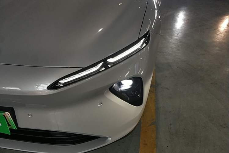 Used Nio ET7 2022 75 kWh Left Front Headlight