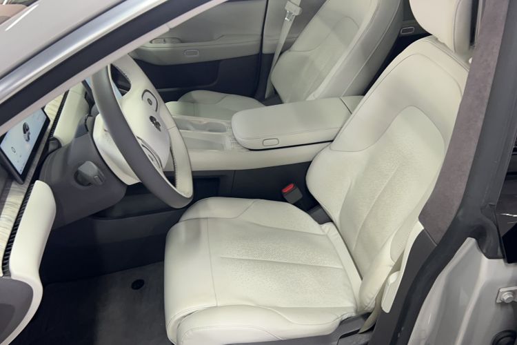 Used Nio ET7 2022 75 kWh Left Front Seat