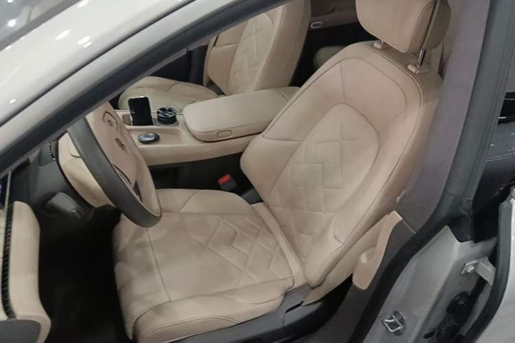 Used Nio ET7 2022 100kWh First Edition Left Front Seat