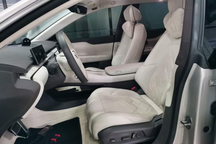 Used Nio ET7 2022 100kWh First Edition Left Front Seat