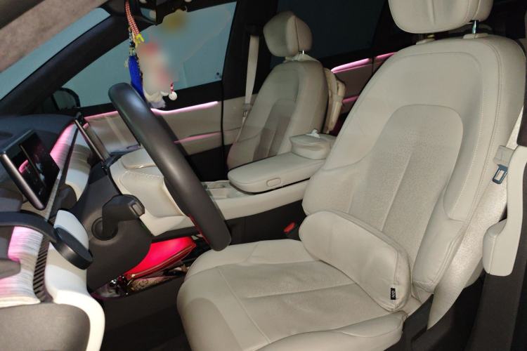 Used Nio ET7 2022 75 kWh Left Front Seat