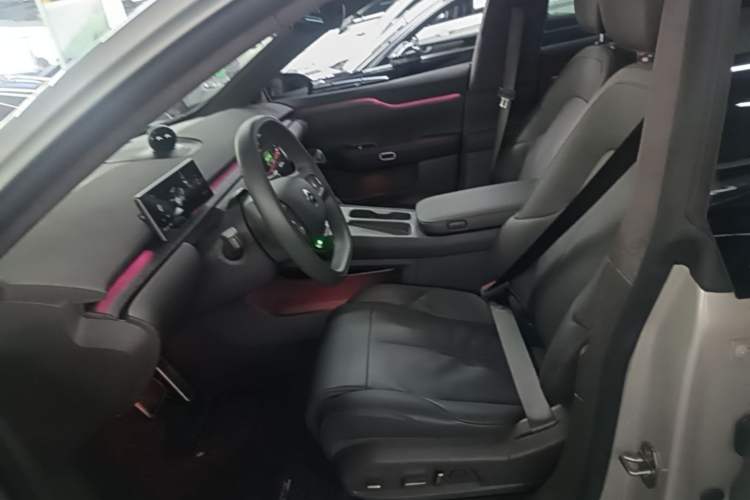 Used Nio ET7 2022 75 kWh Left Front Seat