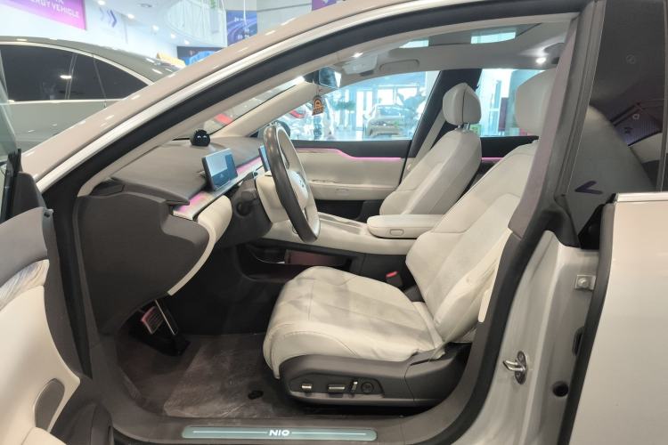 Used Nio ET7 2022 75 kWh Left Front Seat
