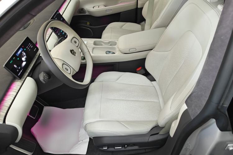 Used Nio ET7 2022 75 kWh Left Front Seat