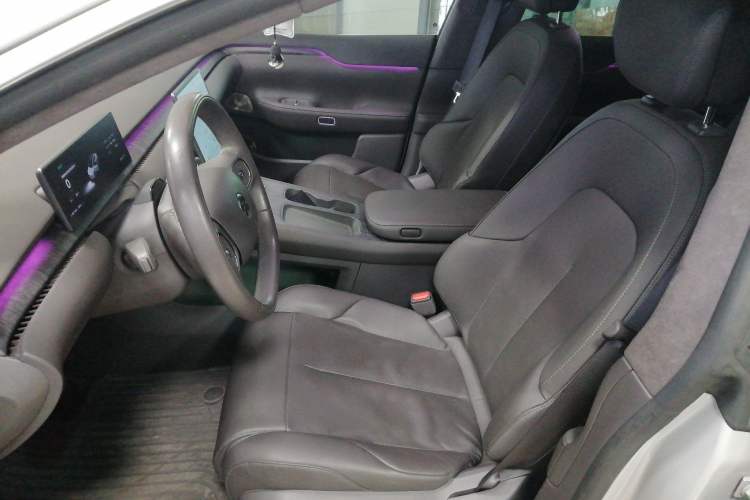 Used Nio ET7 2022 100 kWh Left Front Seat