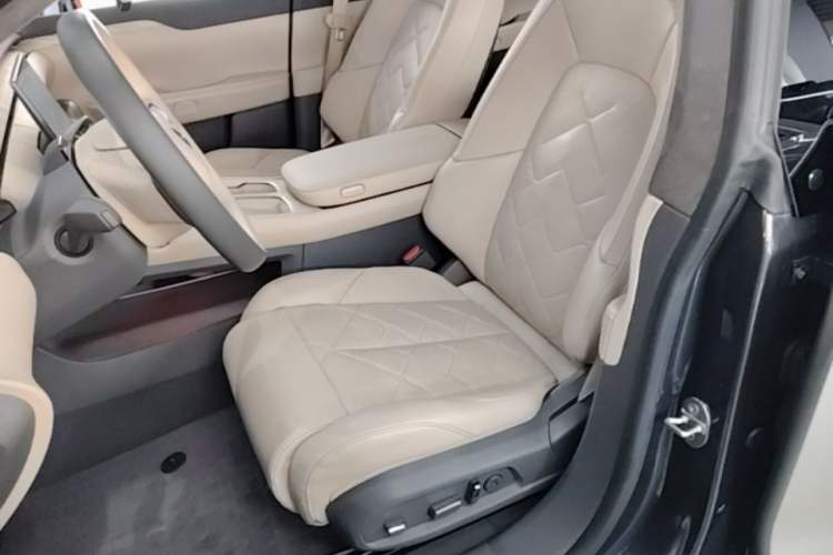 Used Nio ET7 2022 100kWh First Edition Left Front Seat