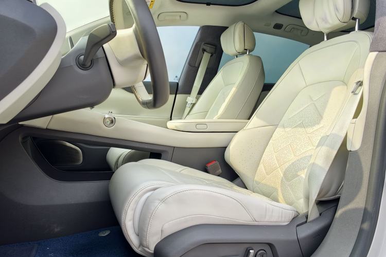 Used Nio ET7 2022 100kWh First Edition Left Front Seat