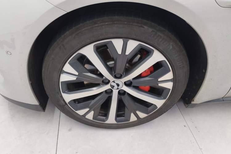 Used Nio ET7 2022 75 kWh Left Front Wheel Hub