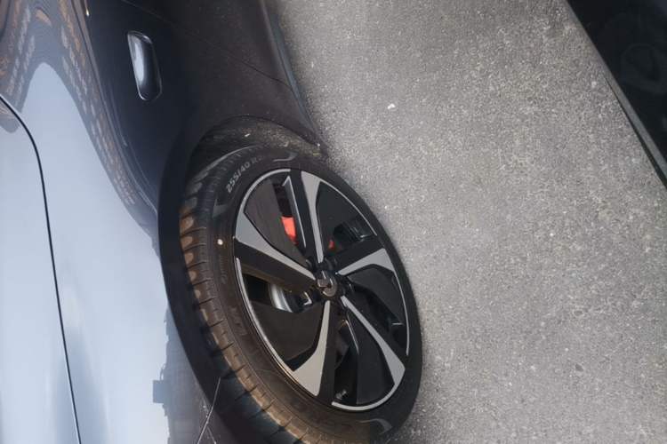 Used Nio ET7 2022 100kWh First Edition Left Front Wheel Hub