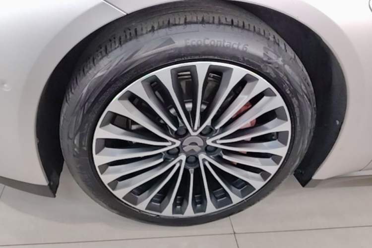 Used Nio ET7 2022 100kWh First Edition Left Front Wheel Hub