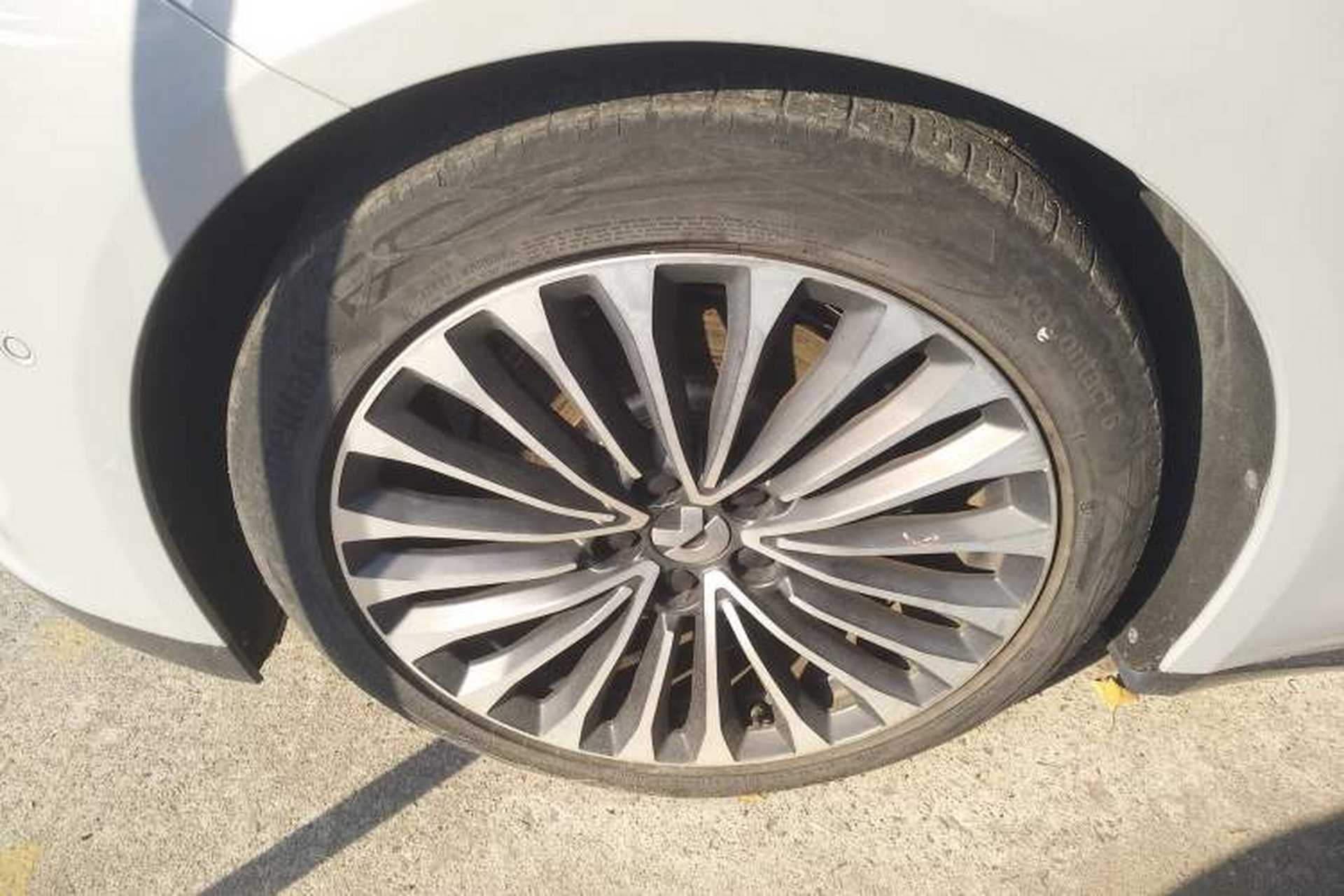 Used Nio ET7 2022 75 kWh Left Front Wheel Hub