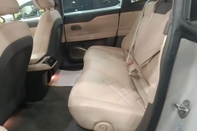 Used Nio ET7 2022 100kWh First Edition Left Rear Seat