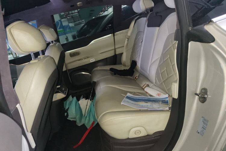 Used Nio ET7 2022 100kWh First Edition Left Rear Seat
