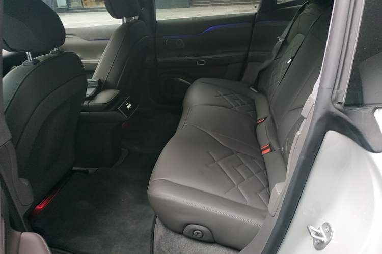 Used Nio ET7 2022 100kWh First Edition Left Rear Seat