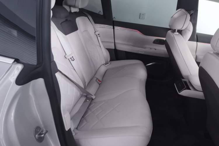 Used Nio ET7 2022 100kWh First Edition Left Rear Seat