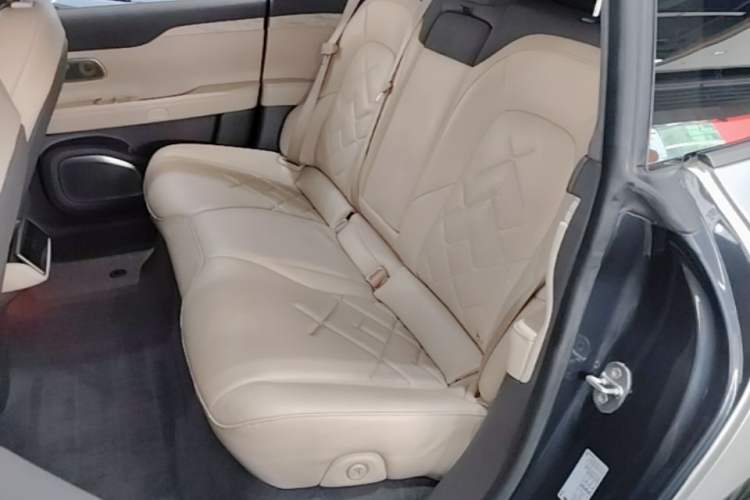 Used Nio ET7 2022 100kWh First Edition Left Rear Seat