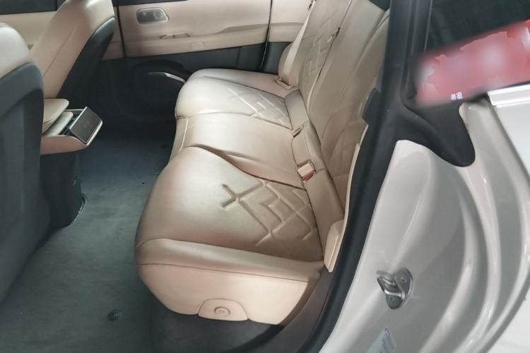 Used Nio ET7 2022 100 kWh Left Rear Seat