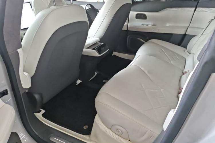 Used Nio ET7 2022 100kWh First Edition Left Rear Seat