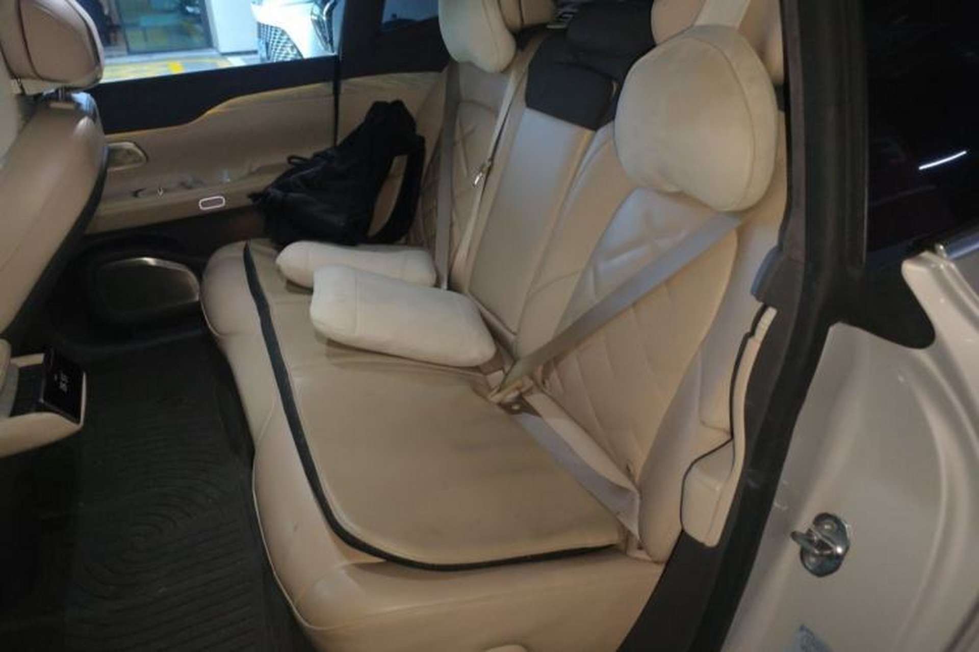 Used Nio ET7 2022 100kWh First Edition Left Rear Seat