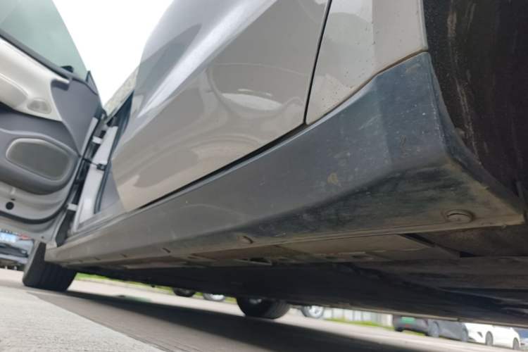 Used Nio ET7 2022 75 kWh Left Side Sill