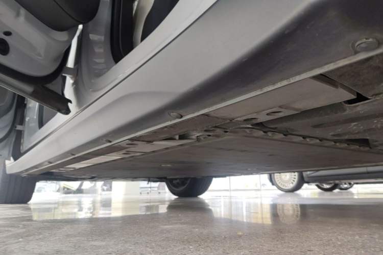 Used Nio ET7 2022 75 kWh Left Side Sill