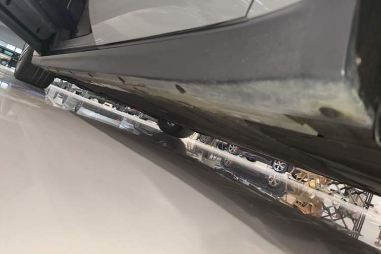 Used Nio ET7 2022 100kWh First Edition Left Side Sill