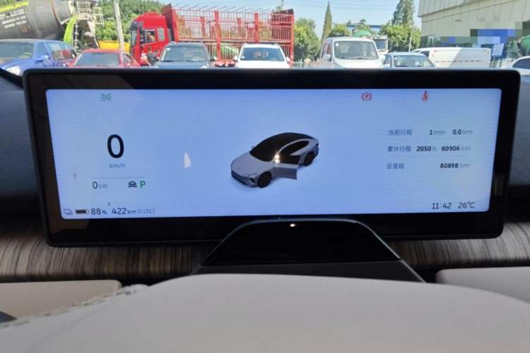 Used Nio ET7 2022 75 kWh Odometer Close Up