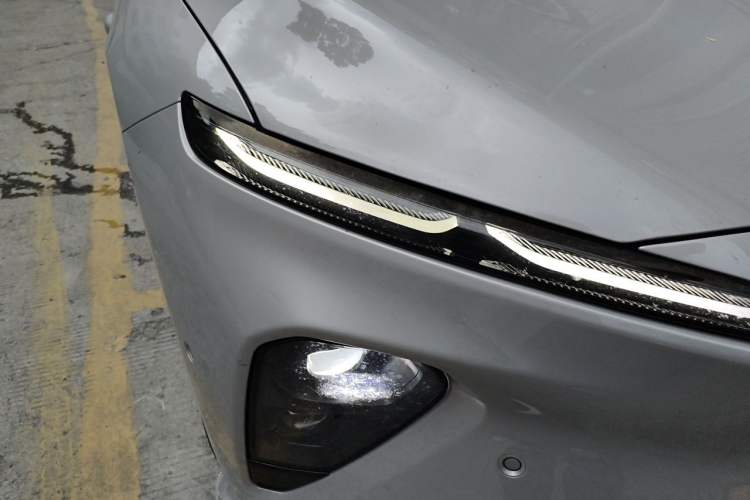Used Nio ET7 2022 100kWh First Edition Right Front Headlight