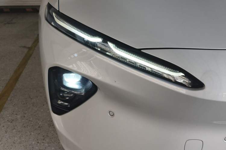 Used Nio ET7 2022 100kWh First Edition Right Front Headlight