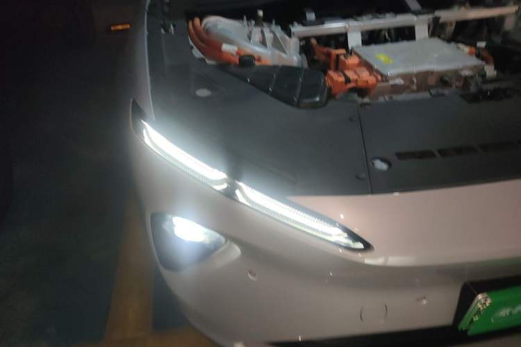 Used Nio ET7 2022 100kWh First Edition Right Front Headlight